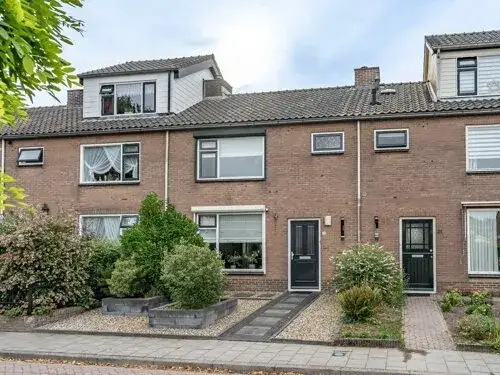 Tussenwoning te koop: De Kosterijstraat 19, Bruchem Bruchem
