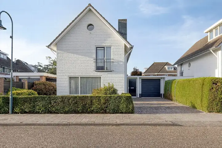 Semi-detached for sale: de Kromme Geer 22, Kern Dierdonk Helmond