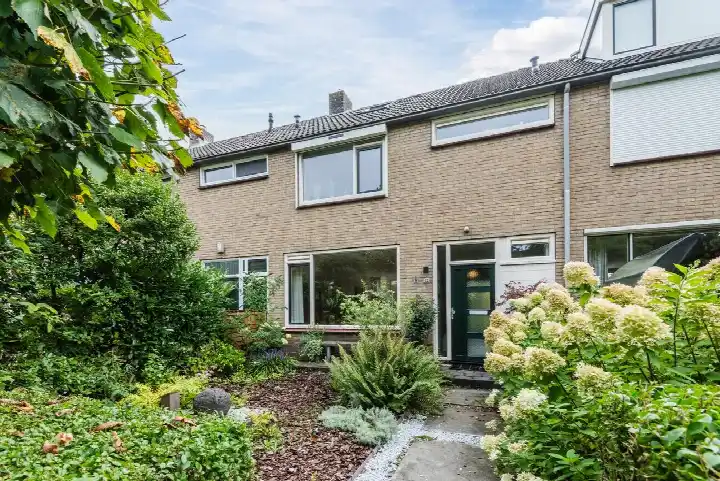 Tussenwoning te koop: De la Reystraat 42, Ermelo - Zuid Ermelo