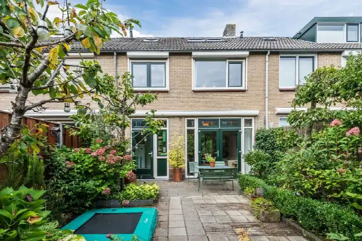 Tussenwoning te koop: De la Reystraat 42, Ermelo - Zuid Ermelo