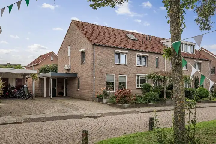 Corner house for sale: de lange slag 13, Heeten Kern Heeten