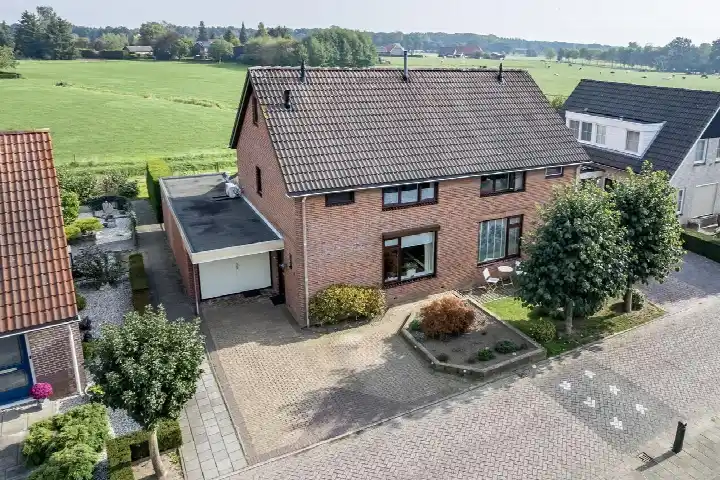 Semi-detached for sale: de Lemp 11, Megchelen Megchelen