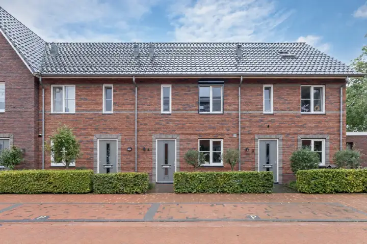 Terraced house for sale: De Leuremaat 4, Wekerom dorp Wekerom