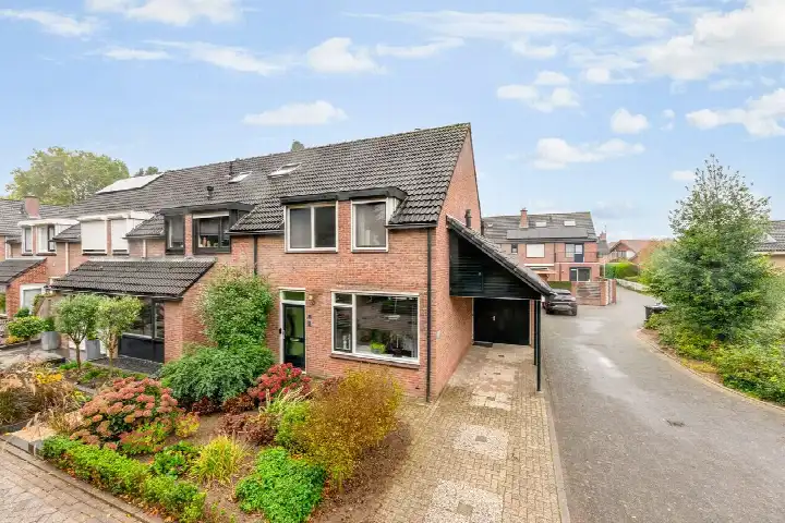 Hoekwoning te koop: de Lijsterbes 2, Didam-Noord Didam