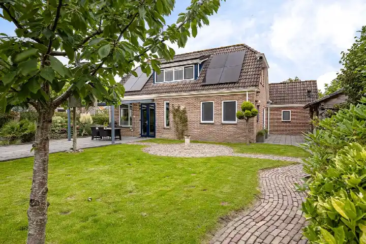 Detached house for sale: de Linden 6, Wagenborgen Wagenborgen