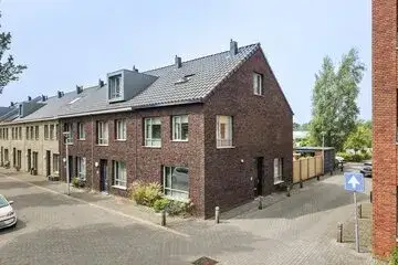 Hoekwoning te koop: De Malus 2, Huizum-Dorp Leeuwarden
