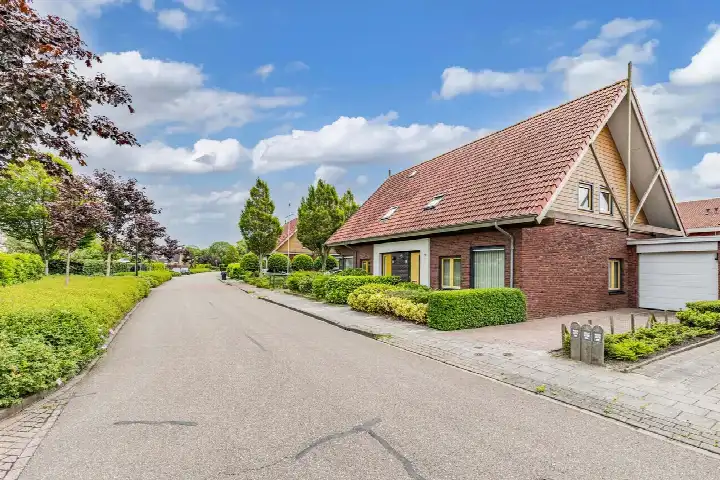 Semi-detached for sale: De Mielgong 13, Mantgum Mantgum