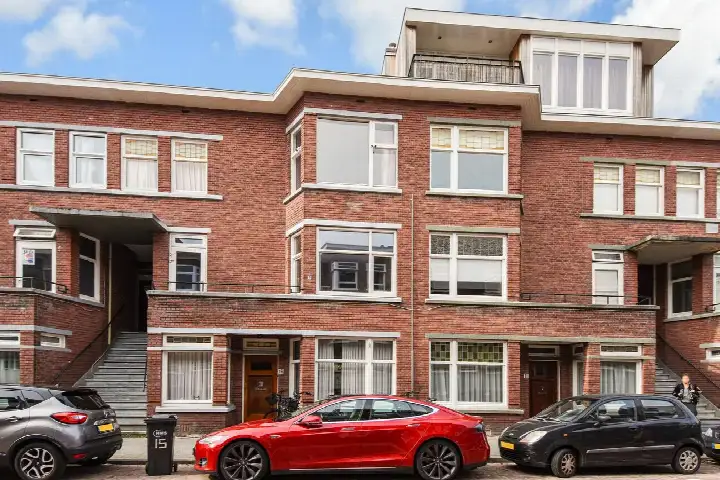 Appartement te koop: De Moucheronstraat 15, Bezuidenhout-Oost 'S-Gravenhage