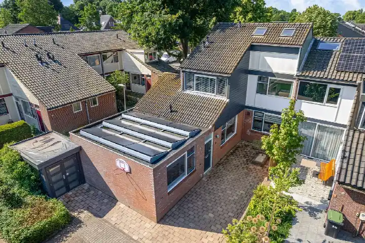 Corner house for sale: De Olmen 16, Beemdenbuurt Bergschenhoek