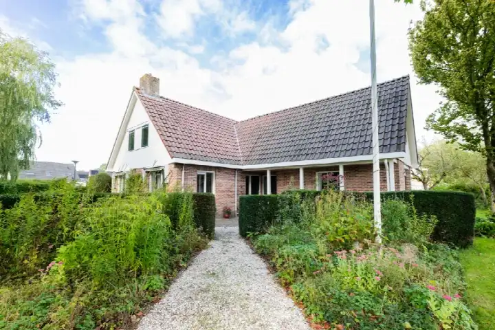Vrijstaande woning te koop: De Ommegang 21, Niekerk Niekerk
