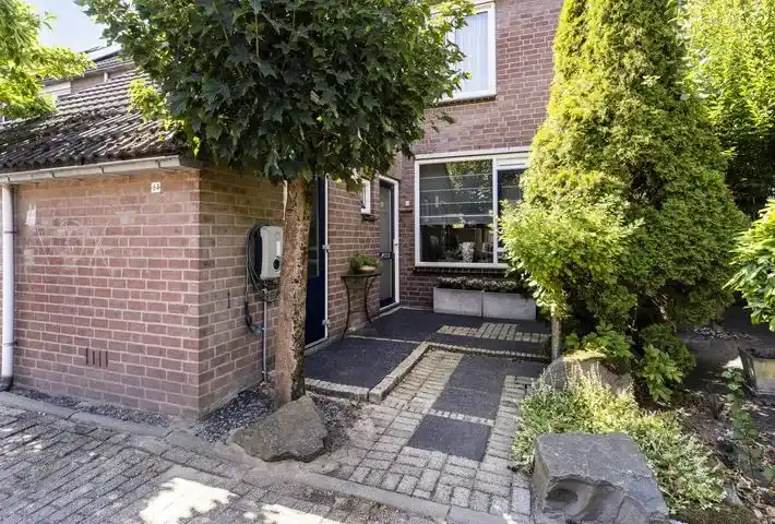 Tussenwoning te koop: De Panneboeter 64, Krommeweg-Zuid Hendrik-Ido-Ambacht