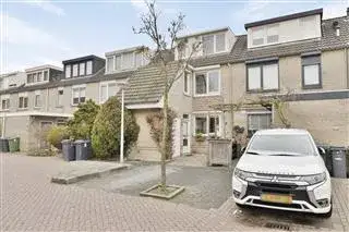 Terraced house for sale: De Parel 13, Molenbuurt Amstelveen