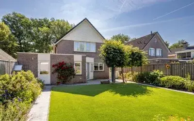 Vrijstaande woning te koop: De Pelikaan 23, Huttenveld Almelo