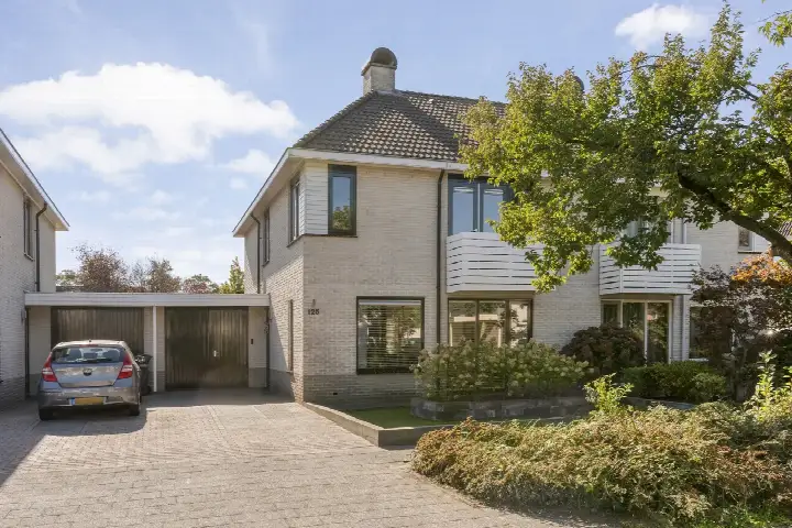 Terraced house for sale: De Plevier 126, Huttenveld Almelo