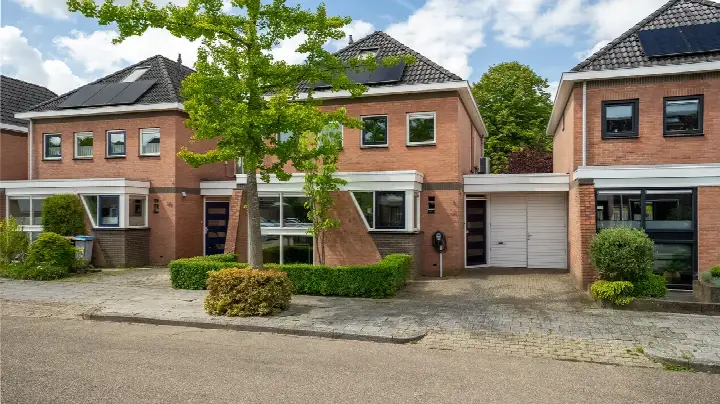 Tussenwoning te koop: De Ral 32, Huttenveld Almelo