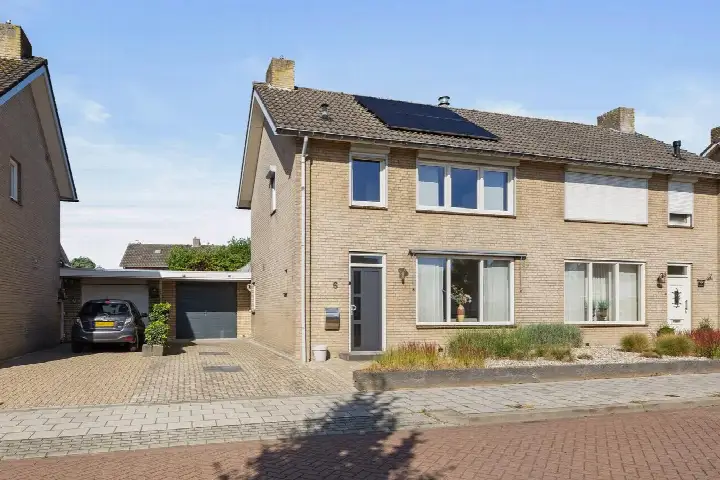 Tussenwoning te koop: De Regeakker 6, Donk Meijel