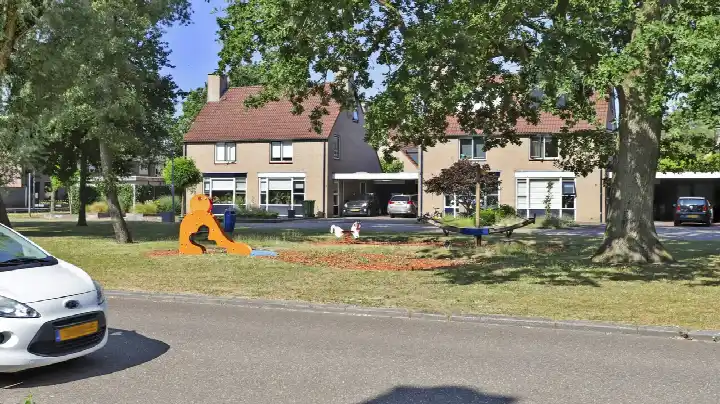 Terraced house for sale: De Regenwulp 9, Huttenveld Almelo