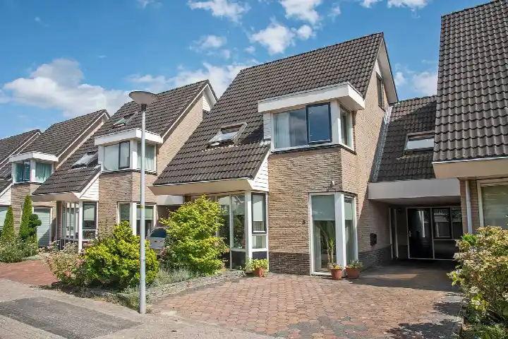 Tussenwoning te koop: De Reuzenstern 3, Huttenveld Almelo