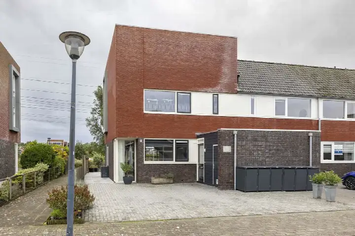 Hoekwoning te koop: De Rijd 116A, Zuiderburen Leeuwarden