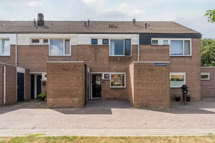 Terraced house for sale: De Roggebloem 4, Kalf Noord Zaandam