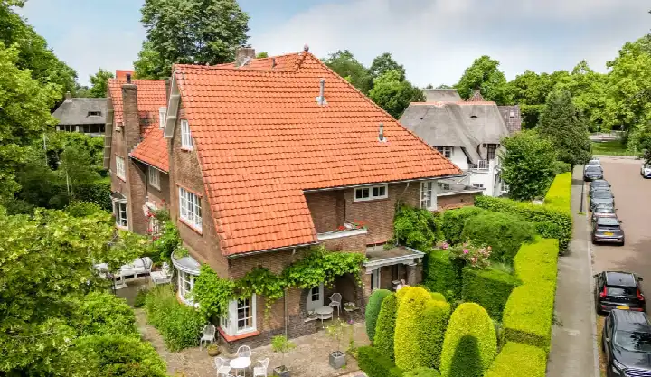 Tussenwoning te koop: de Roy van Zuidewijnlaan 43, Zandberg Breda