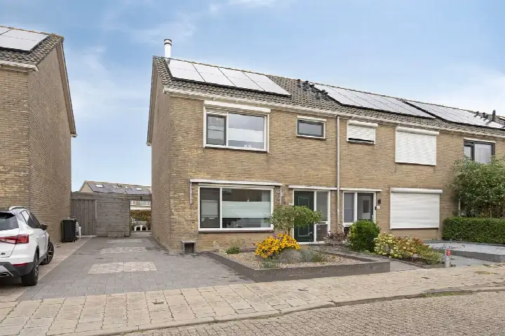 Corner house for sale: de Ruyterstraat 22, Koudekerke Koudekerke