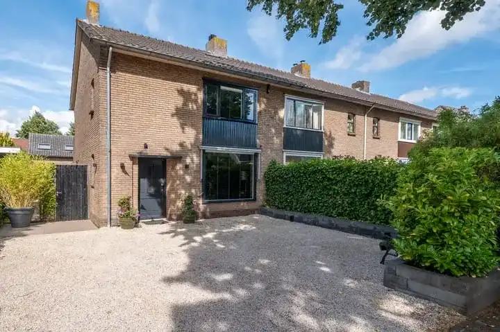 Corner house for sale: De Ruyterstraat 31, De Noord Huizen