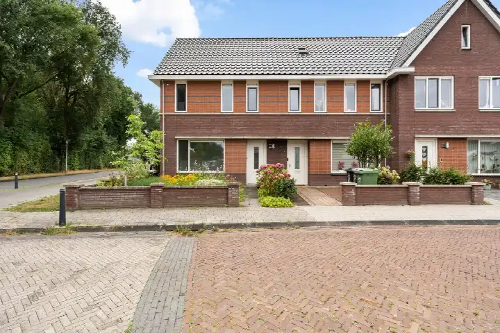 Hoekwoning te koop: de Savornin Lohmanstraat 42, Binnenvree Buitenvree Pikveld Coevorden