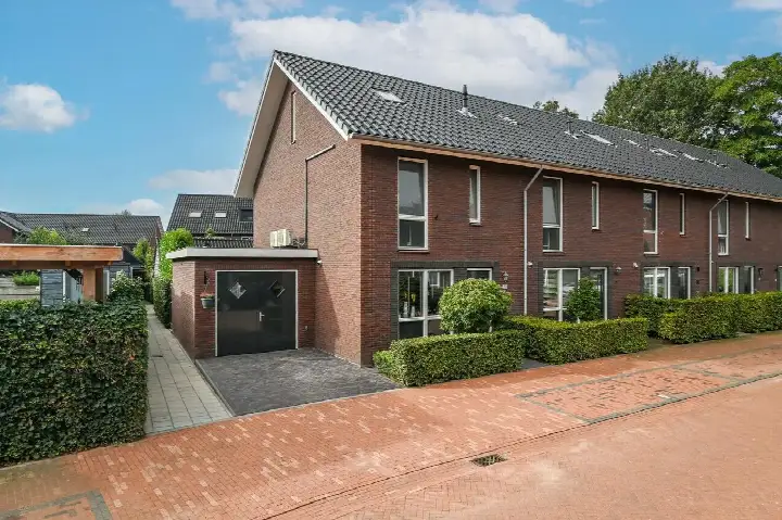 Hoekwoning te koop: De Schans 27, Wekerom dorp Wekerom