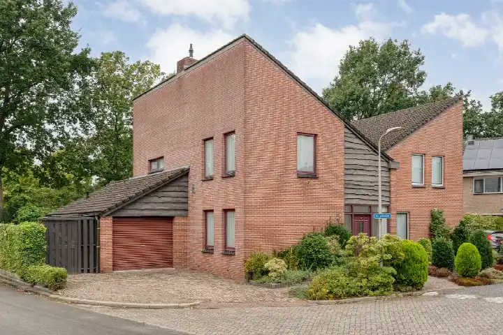 Semi-detached for sale: De Schoener 12, Schutlanden-West Hoogeveen