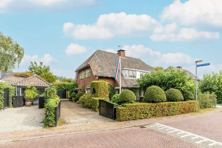 Semi-detached for sale: De Schout 3, Laren-Centrum Laren (Nh)