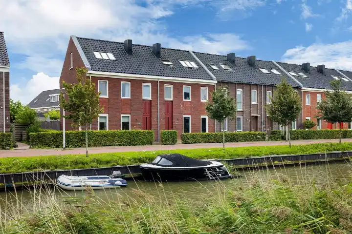 Terraced house for sale: De Skâns 20, Wiarda Leeuwarden