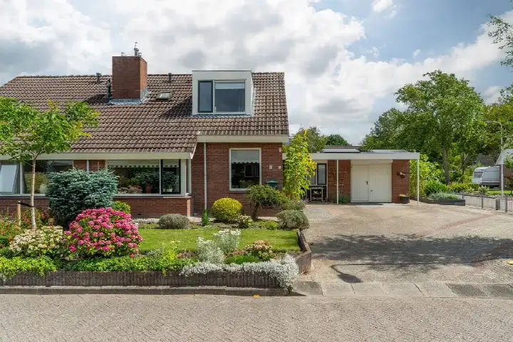Hoekwoning te koop: De Snikke 8, Metslawier Mitselwier