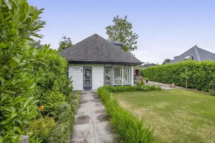 Vrijstaande woning te koop: De Toekomst 103, Ouddorp klepperstee klarebeek Ouddorp
