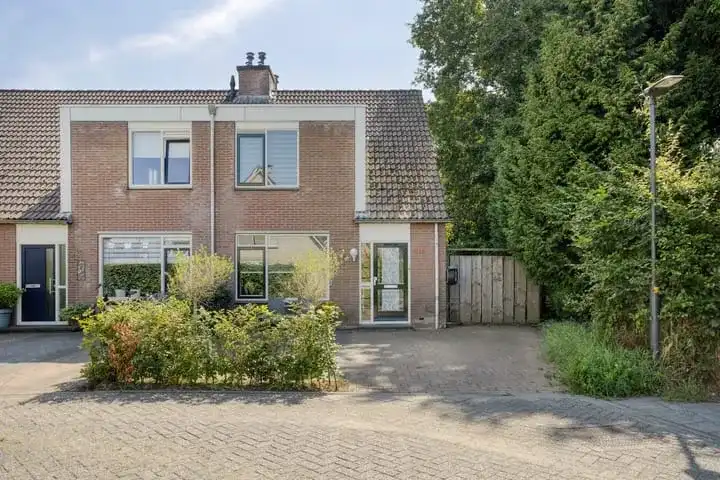 Hoekwoning te koop: De Twee Gebroeders 157, De Folgeren zuidwest Drachten