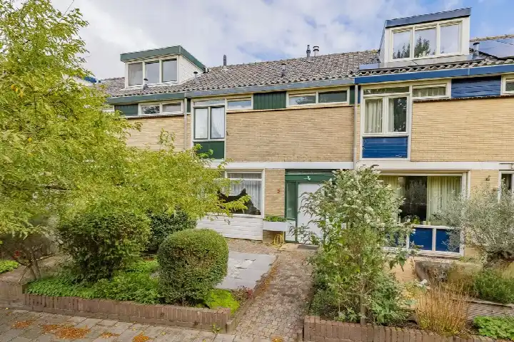 Tussenwoning te koop: De Uitkijklaan 5, Keetbergbuurt Ijmuiden