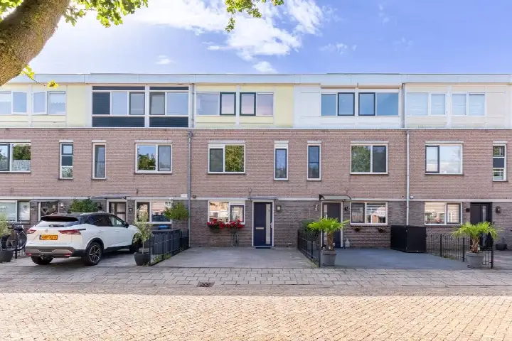 Terraced house for sale: De Velden 73, De Velden Schiedam