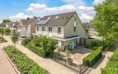 Corner house for sale: De Veldse Hofstede 59, Rieshout Zetten