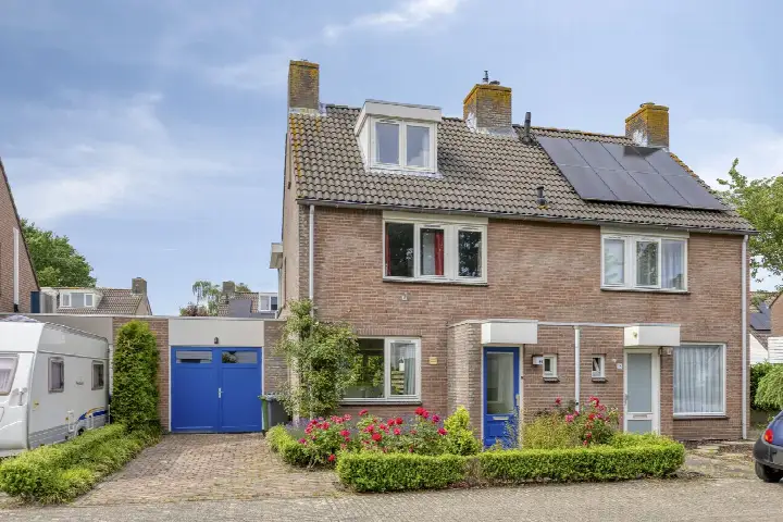 Tussenwoning te koop: De Vlos 11, Nuenen-Oost Nuenen