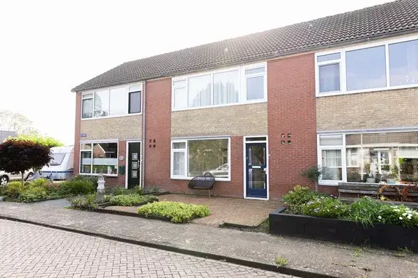 Tussenwoning te koop: De Voorn 3, Makkum Makkum