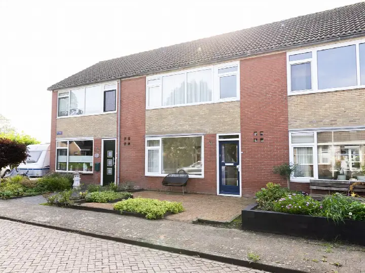 Tussenwoning te koop: De Voorn 3, Makkum Makkum