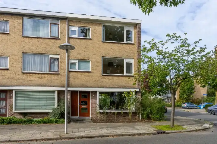 Corner house for sale: De Vooysplantsoen 1, Tuindorp-Oost Utrecht