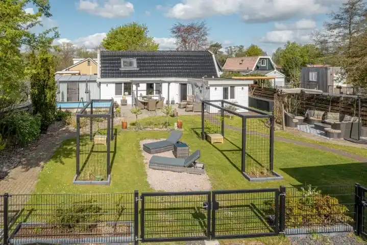 Vrijstaande woning te koop: De Vriehof 77, Rohel Rohel