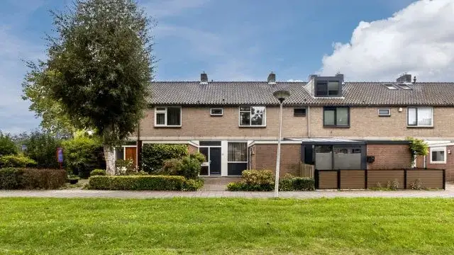 Terraced house for sale: De Weer 41, Kleurenbuurt Zaandam