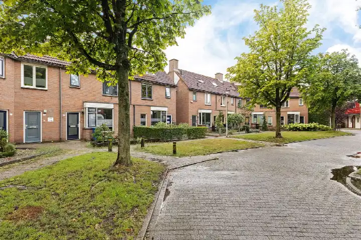 Appartement te koop: De Weide 35A, Weiden Houten