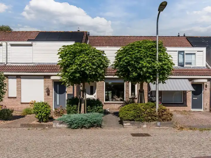 Terraced house for sale: De Wezeboom 18, Trasselt Hoogeveen