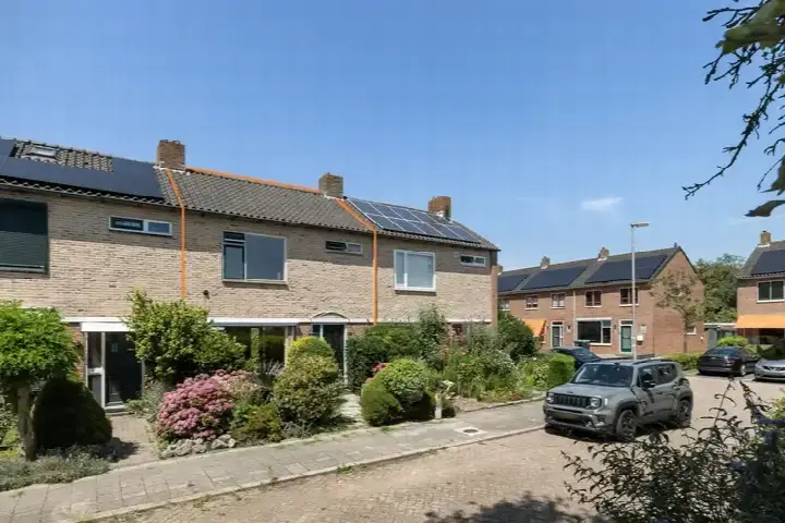 Terraced house for sale: De Zeeg 12, Centrum Oost Barendrecht