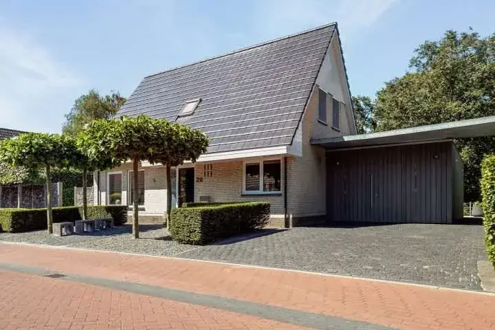Vrijstaande woning te koop: de Dobbe 26, Mildam Mildam