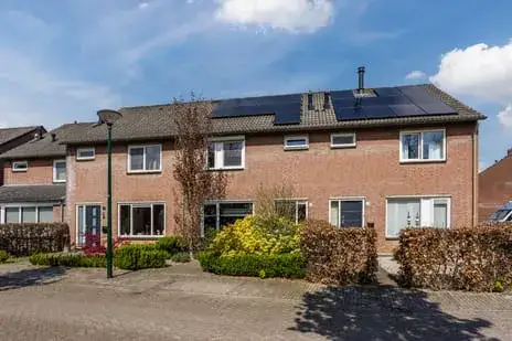 Terraced house for sale: De Hazelaar 14, Donk Beek En Donk
