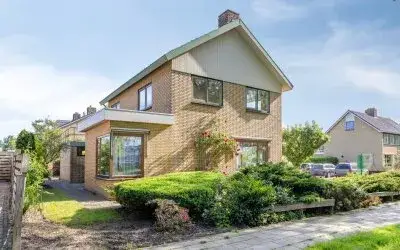 Vrijstaande woning te koop: De Posten 22, De Venen zuid Drachten